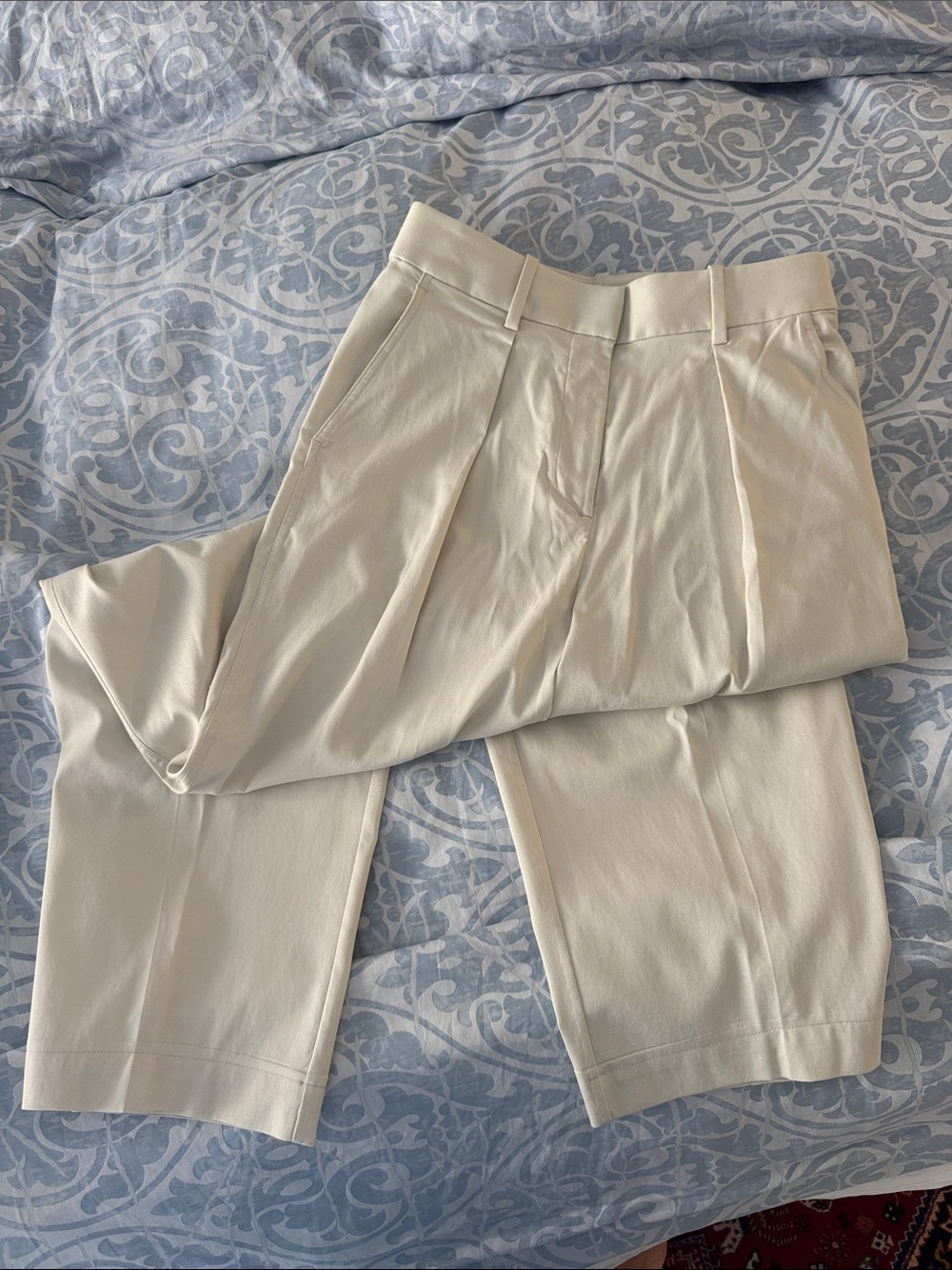 lululemon athletica Cream High-Waist Trousers